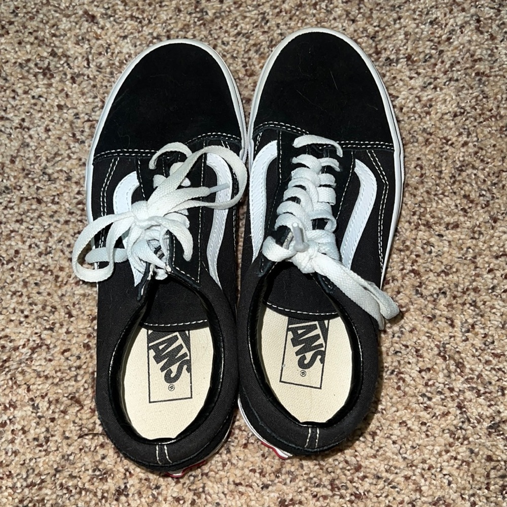 Womens size 8 black old skool Vans